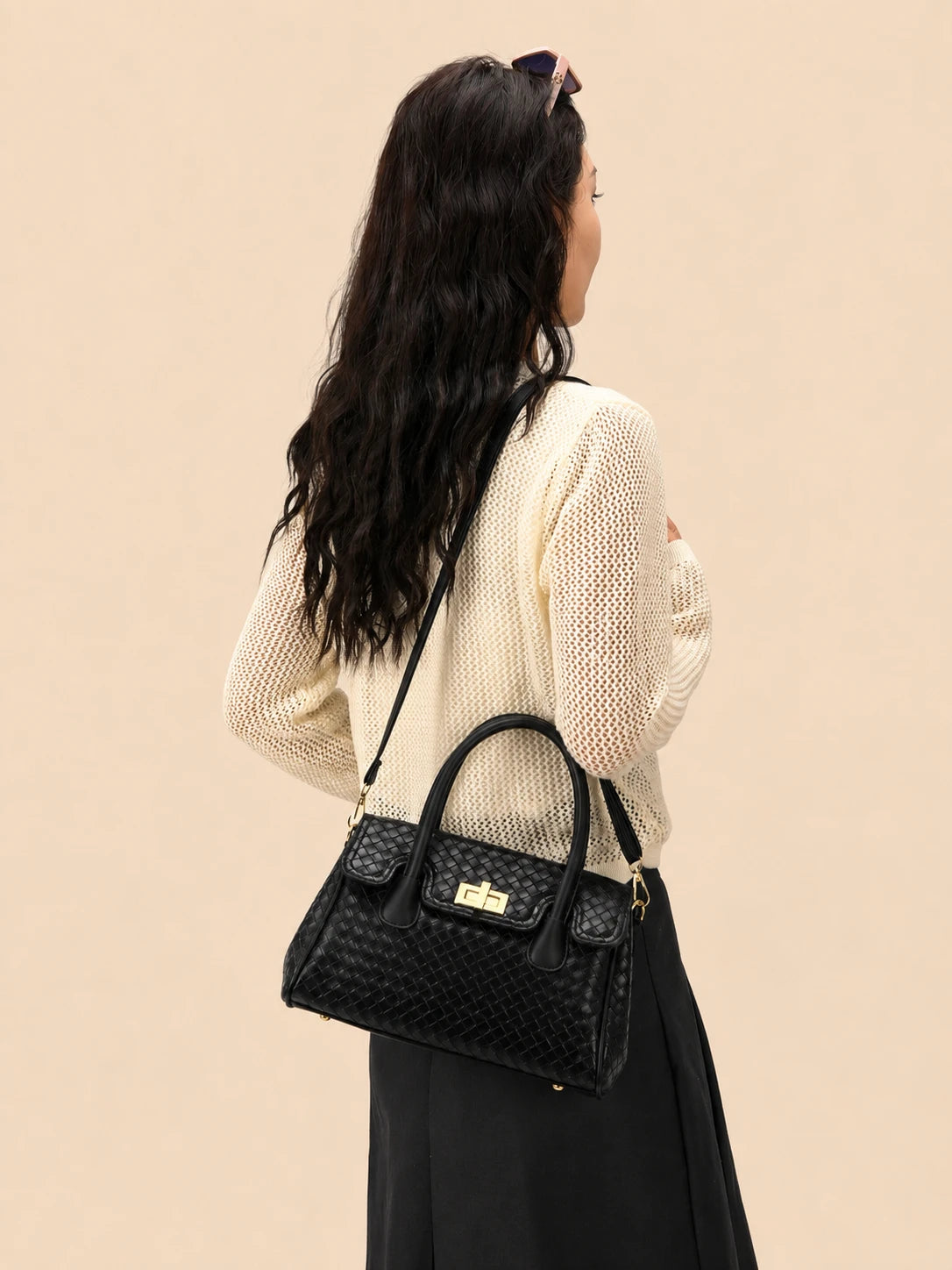 Versatile woven tote bag