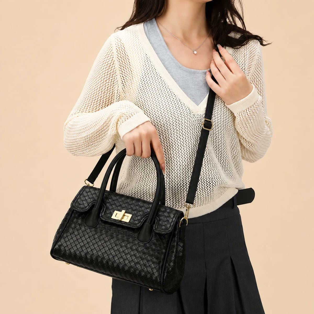 Versatile woven tote bag