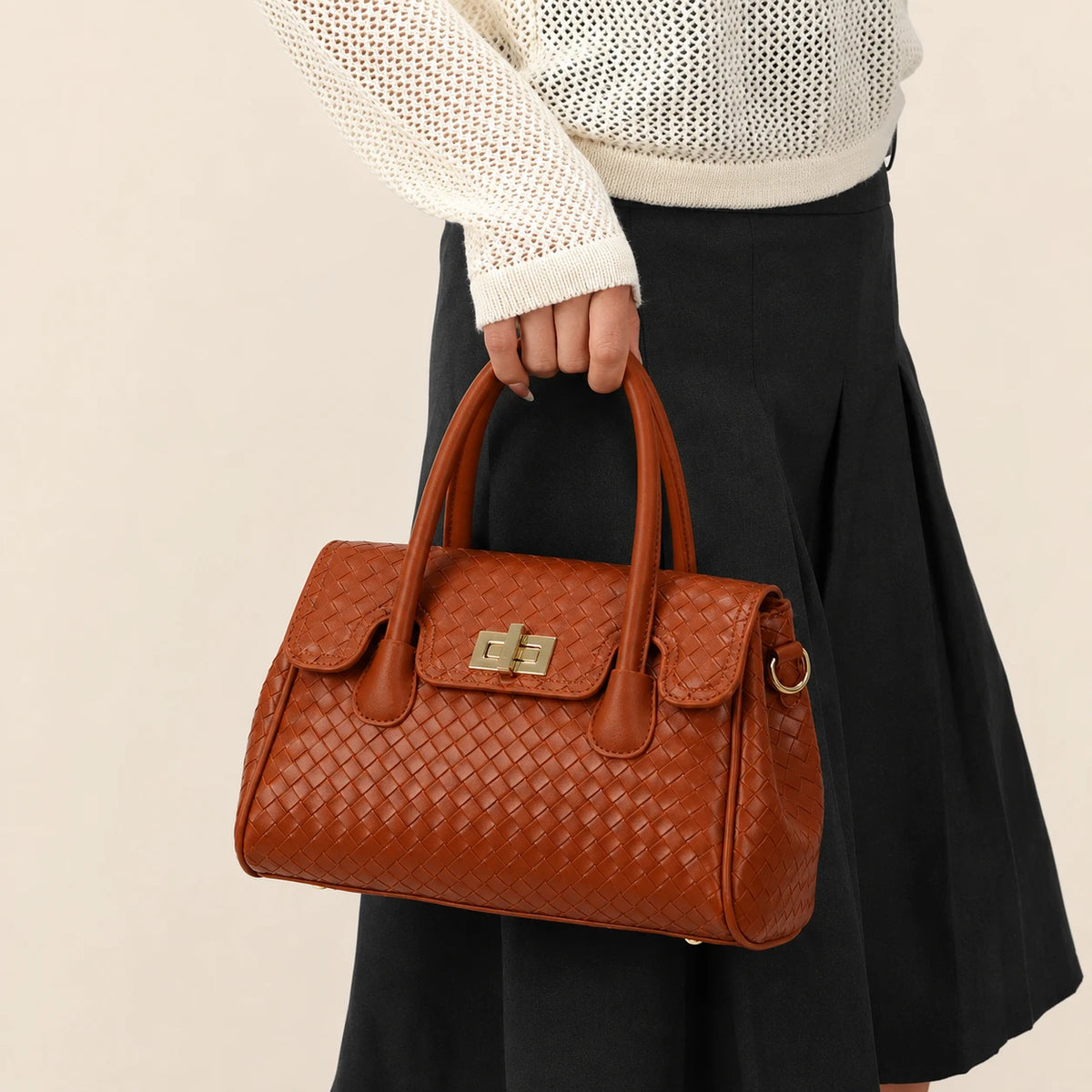Versatile woven tote bag