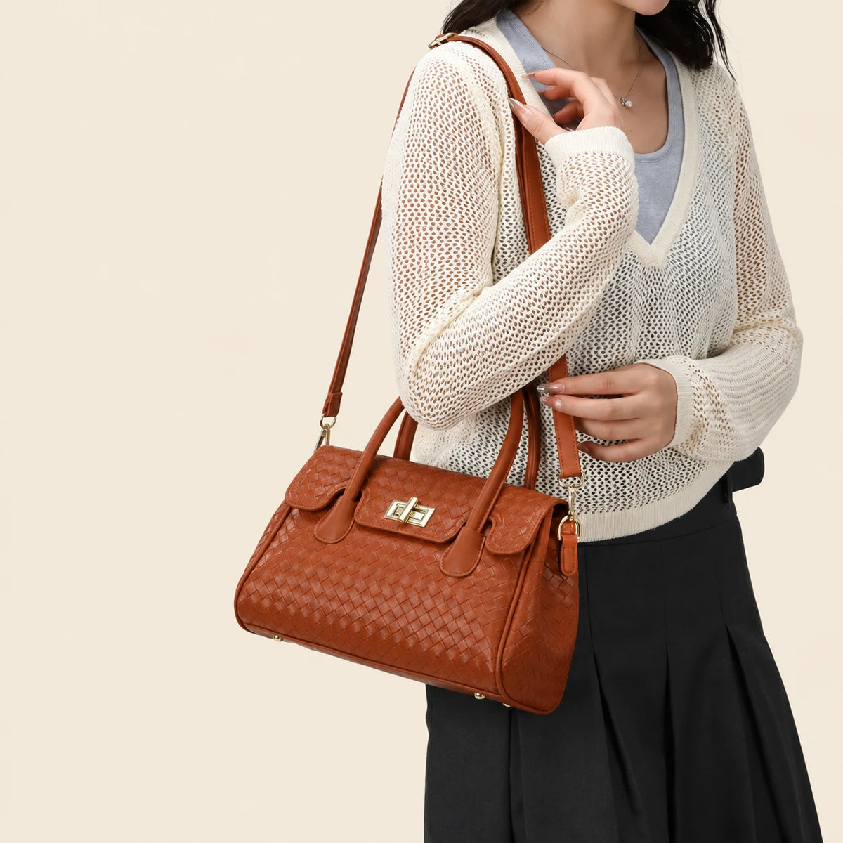 Versatile woven tote bag